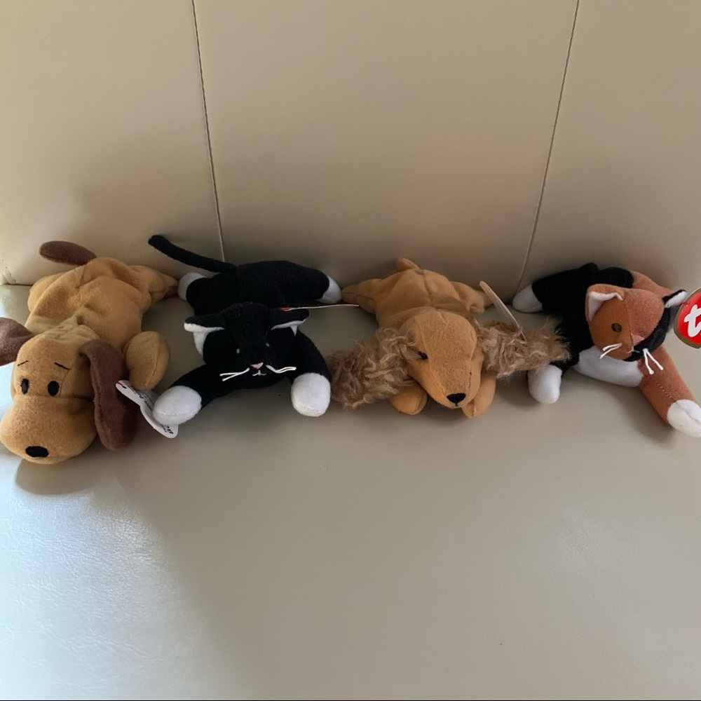 4 Teenie Beanie Baby Dogs & Cats